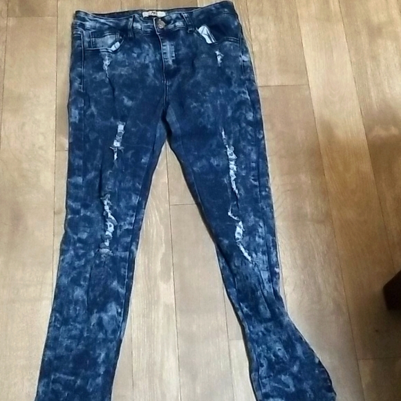 Jeans - Picture 1 of 1